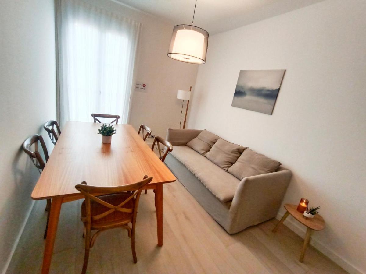 By Plaza Universidad Rooms Барселона Екстериор снимка
